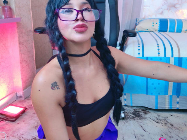 MissKendal - Live sex cam - 28873406