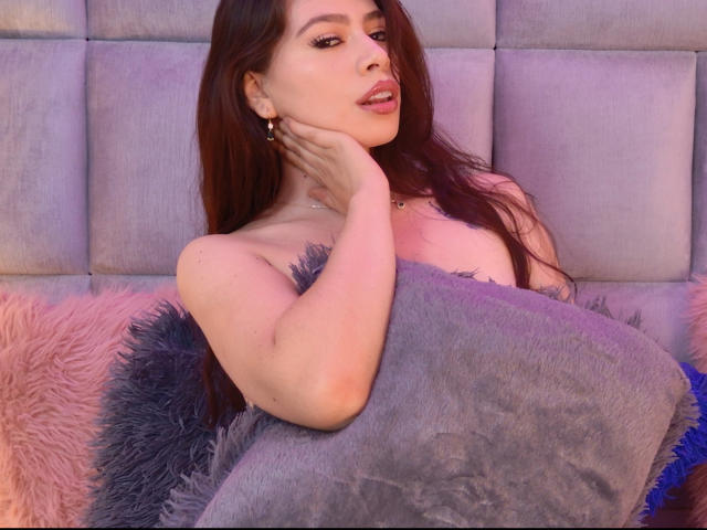 LindaMancini - Live porn &amp; sex cam - 28874009