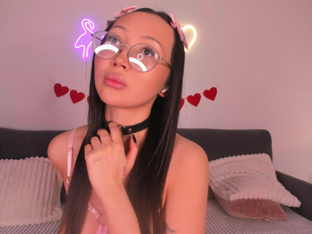 NaomiAsian - Live sex cam - 28876670