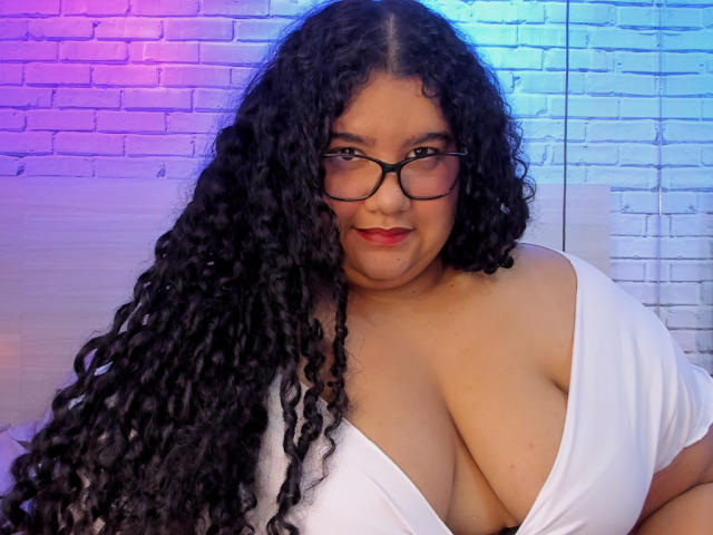 MileyCollinss - Live porn &amp; sex cam - 28877720