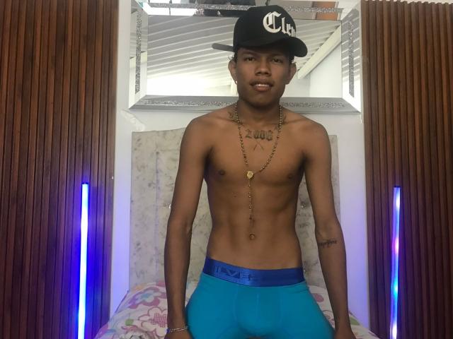 JuanmHata - Live sex cam - 28880681