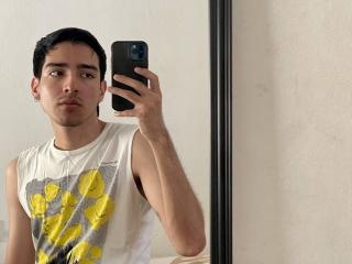 Se dtaljerede oplysninger for NicholasFinn