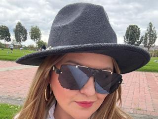 Se dtaljerede oplysninger for LaurenSpitz