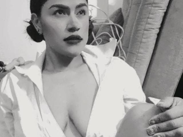 IvannaDuran - Live sex cam - 28882811