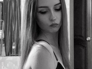 Se dtaljerede oplysninger for CuttiCrystal