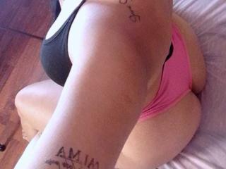 Ver la ficha detallada de DanniWest