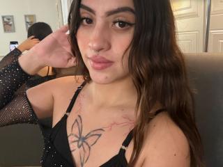 انظر إلى الملف المفصل لـ LunaBlossom