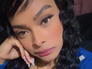 Ver la ficha detallada de EmmaEbony