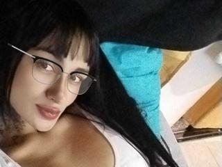 Ver la ficha detallada de MelannieCoras