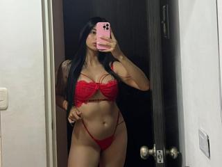 Se dtaljerede oplysninger for IsabellaJames