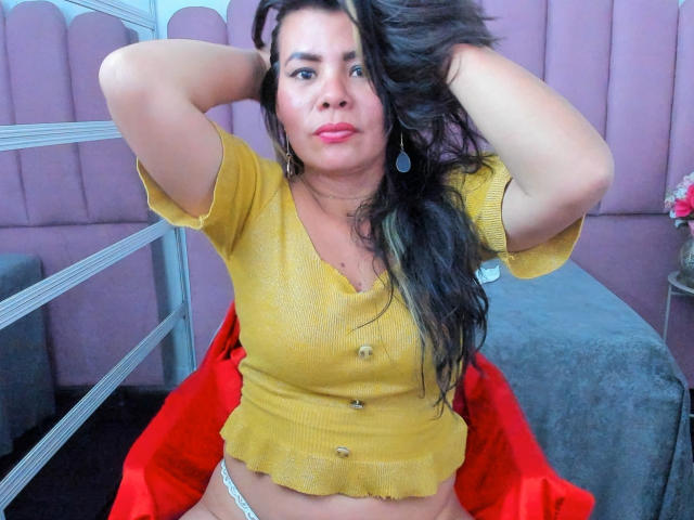 KiaraXMoon - Live sexe cam - 28890650