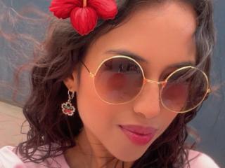 Podívejte se na podrobnou kartu MyaaTyler