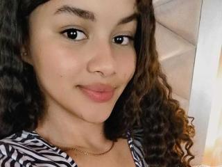 Se dtaljerede oplysninger for LoreneCurly