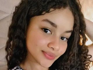 Se dtaljerede oplysninger for LoreneCurly