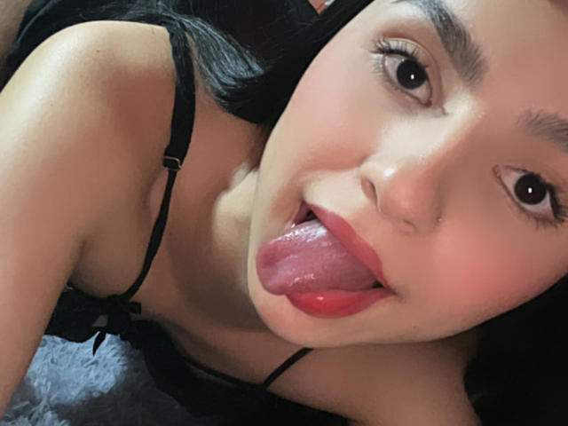 MilanMoon - Live sexe cam - 28892804