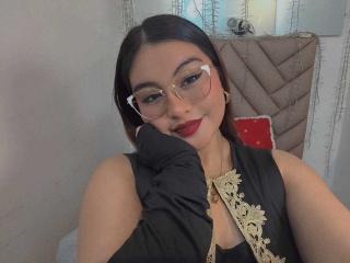 Se dtaljerede oplysninger for HelueJamil