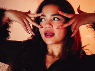 Ver la ficha detallada de KimDevinne