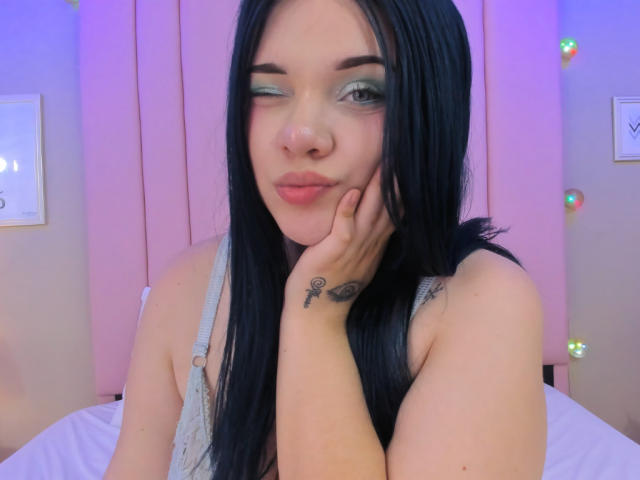 AlayaWillow - Live porn &amp; sex cam - 28895348