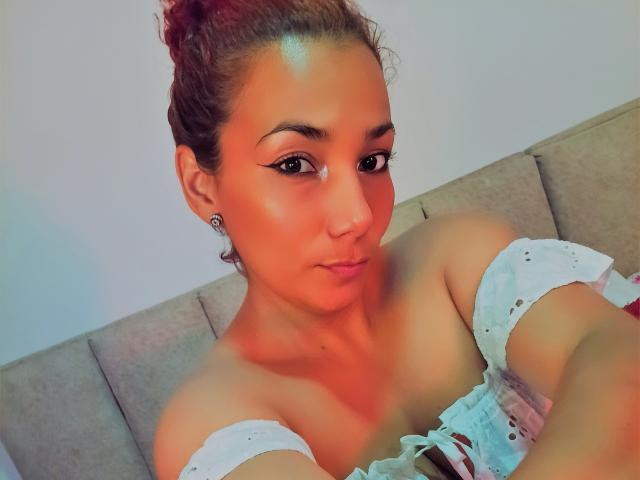 AmberDemons - Live Sex Cam - 28906475