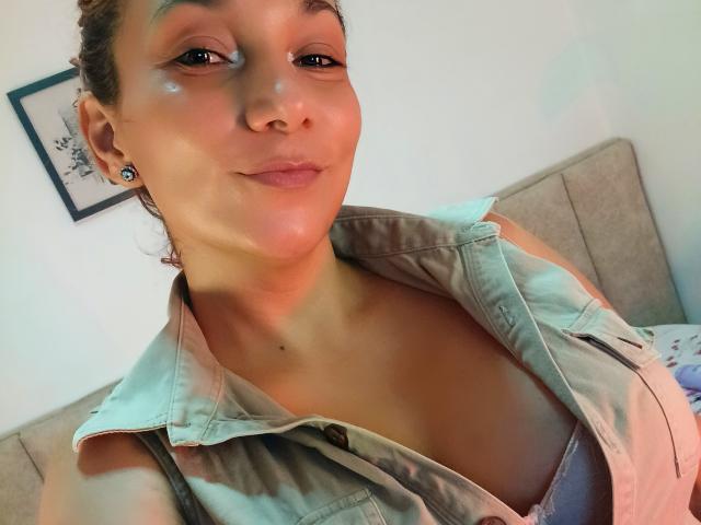 AmberDemons - Live Sex Cam - 28906496