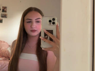 Podívejte se na podrobnou kartu Little-Lena-hot