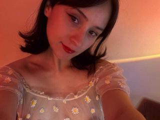 AnnieLamberth's Model Profile