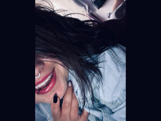 Podívejte se na podrobnou kartu AnikaFleur