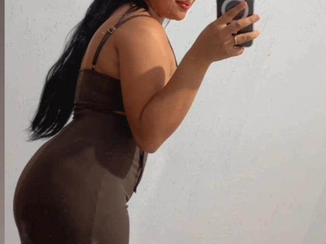 LarissaCruz - Live sex cam - 28915439