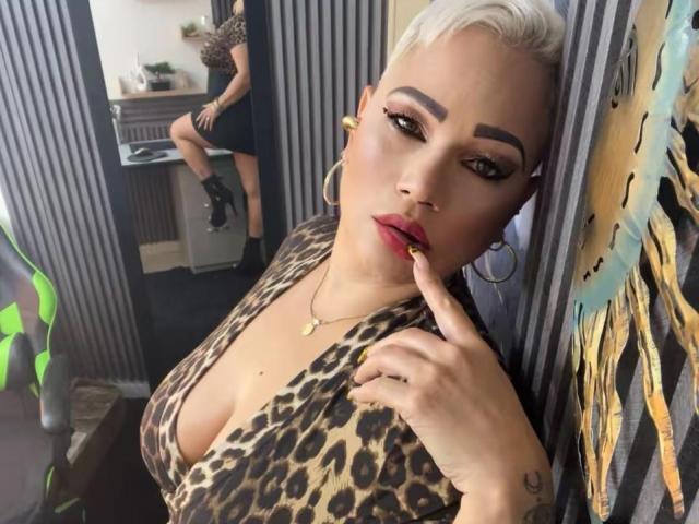 GianellaCox - Live porn &amp; sex cam - 28916357