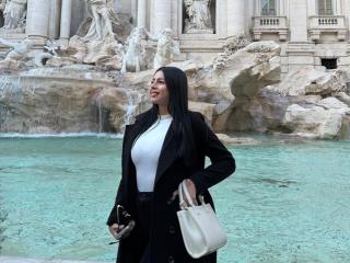 IsabellaJames'in detaylı sayfasını gör