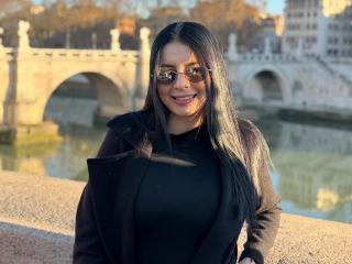 IsabellaJames'in detaylı sayfasını gör