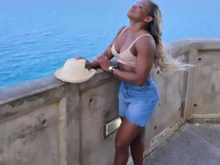 Podívejte se na podrobnou kartu AleexxXan