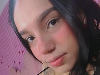 Podívejte se na podrobnou kartu Latinos21