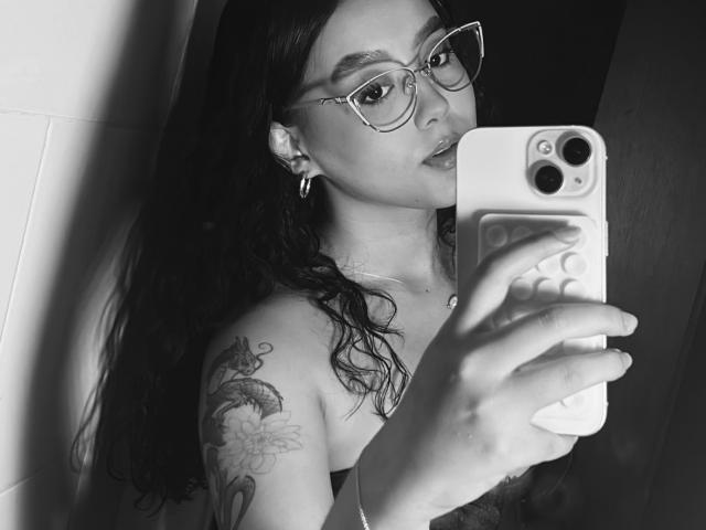 SophiaBrowm - Live porn &amp; sex cam - 28922234