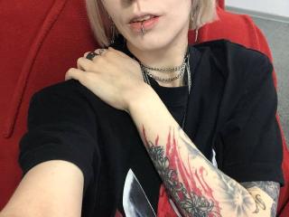 Obejrzyj kompletny profil Aurali