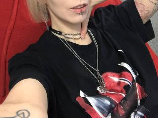 Obejrzyj kompletny profil Aurali