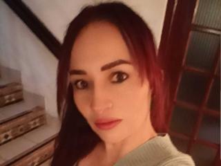 Obejrzyj kompletny profil EmaCollins