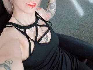 Obejrzyj kompletny profil Aurali