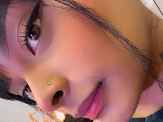 Ver la ficha detallada de EmmaEbony