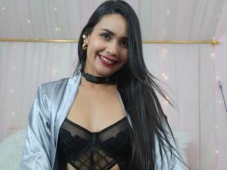 См. подробные сведения о модели SophieJones69