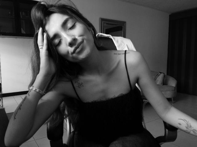 AdharaCooperr - Live porn &amp; sex cam - 28926812