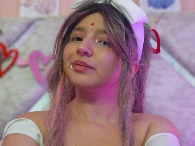 CandySwan - Live Sex Cam - 28926830