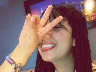 Obejrzyj kompletny profil BeckyHuston