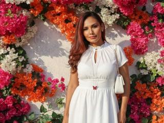 Obejrzyj kompletny profil RoxaneMoore