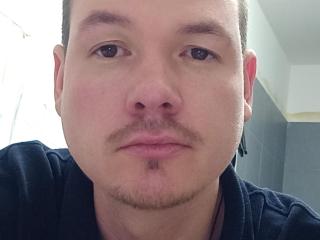 Obejrzyj kompletny profil ColinFunny