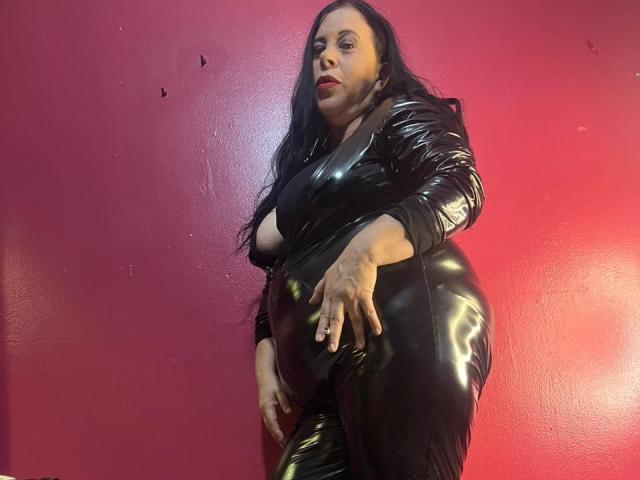 Laurawalletts - Live porn &amp; sex cam - 28931600