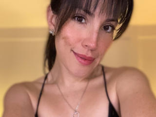 Lásd a Liliysweet teljes profilját