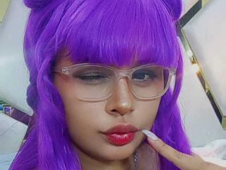 Ver la ficha detallada de BellaSnowyHot