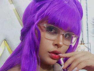 Ver la ficha detallada de BellaSnowyHot