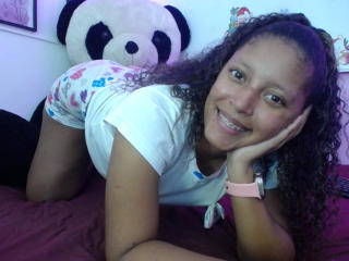 Lásd a FranciSquirtt teljes profilját